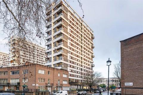 2 bedroom flat to rent, The Water Gardens, London W2