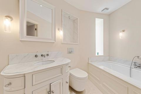 2 bedroom flat for sale, Baker Street, London, NW1