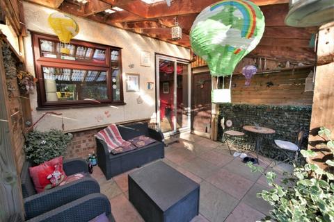 3 bedroom semi-detached house for sale, Eustace Road, Ipswich, Suffolk