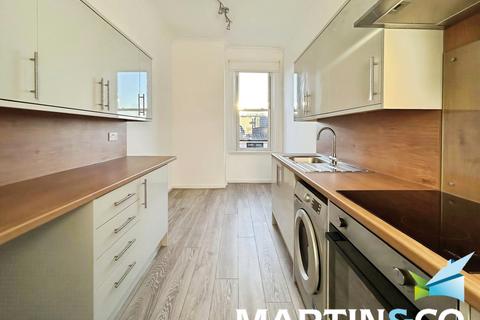 2 bedroom apartment for sale, Kensington Court, Wakefield WF1