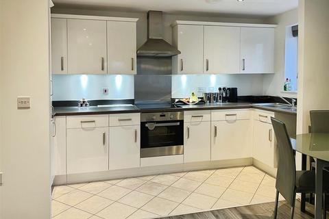 2 bedroom apartment for sale, Whitstable Mews, Leeds LS12