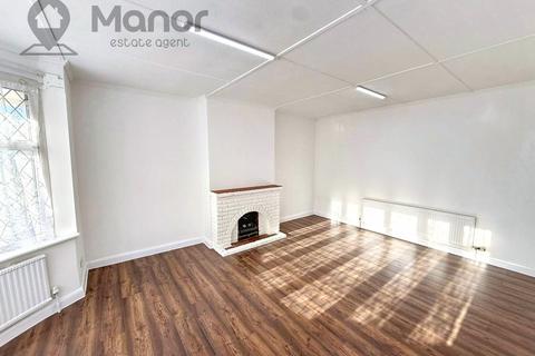 3 bedroom bungalow to rent, Clayhall Avenue, Clayhall, IG5 0NY