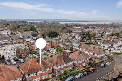 3 bedroom semi-detached house to rent, Poole, Dorset