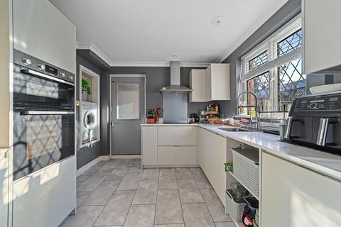 undefined, Adastral Close, Newmarket CB8