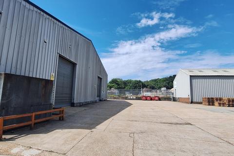 Warehouse to rent, 3-3A Bluebell Business Estate Uckfield TN22 3HQ