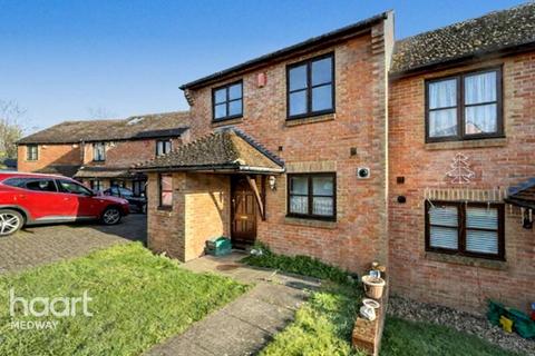 Alex Hughes Close, Snodland