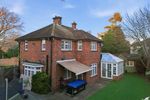 3 bedroom detached house for sale, Lodge Road, Writtle