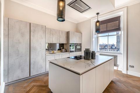 3 bedroom apartment to rent, Lynedoch Place, Park, Glasgow