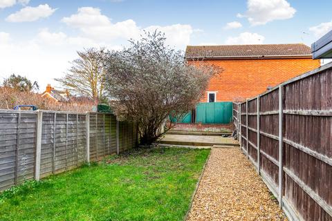 3 bedroom terraced house for sale, Robinson Road, Rushden NN10