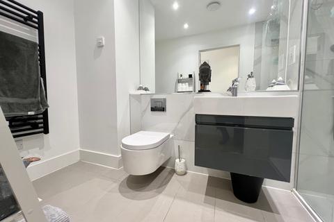 2 bedroom apartment to rent, Croham Road , South Croydon