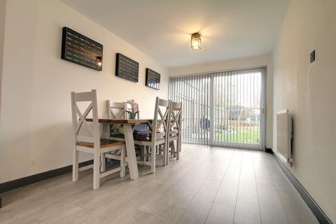 3 bedroom semi-detached house for sale, Fishermans Drive, March