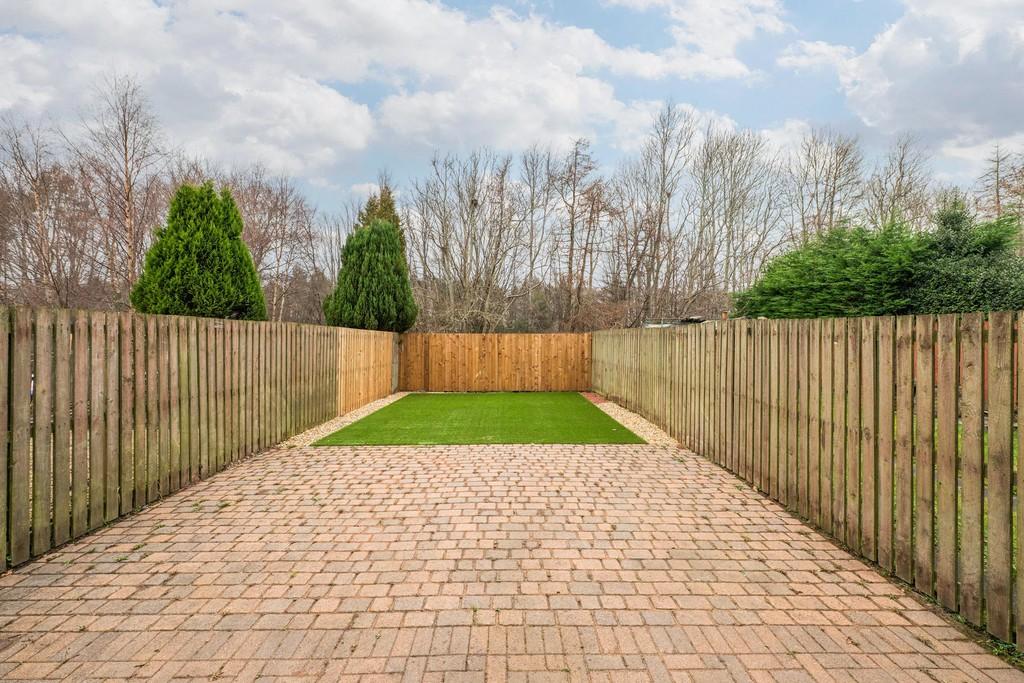 157 Riddochhill Road 25