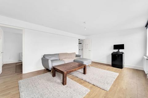 1 bedroom flat for sale, Church Street, Windsor SL4
