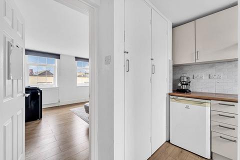 1 bedroom flat for sale, Church Street, Windsor SL4