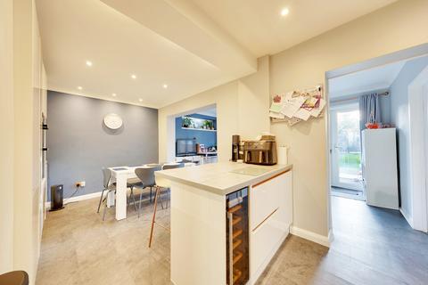 4 bedroom semi-detached house for sale, Charterhouse Road, Orpington