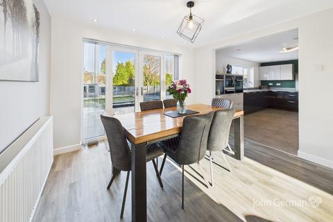 5 bedroom detached house for sale, The Green, Diseworth
