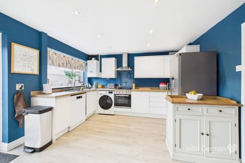 3 bedroom semi-detached house for sale, Fairham Road, Stretton