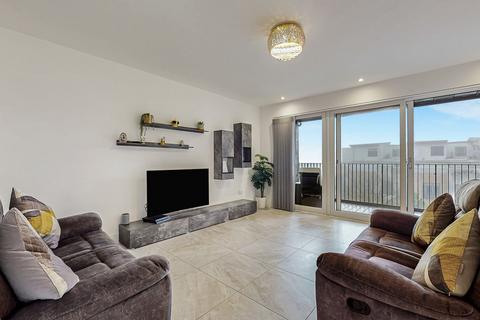 2 bedroom flat for sale, Training Place, Glasgow G13