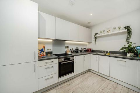 1 bedroom flat for sale, Coster Avenue, London N4
