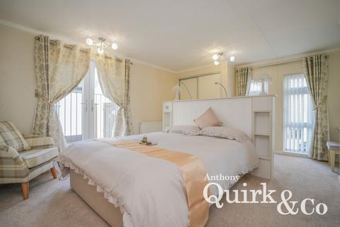 2 bedroom park home for sale, Waters Edge, Canvey Island, SS8