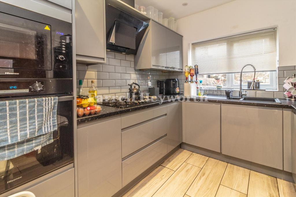 Kitchen image 2