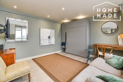 Studio to rent, Pinehurst Court, W11 2BJ