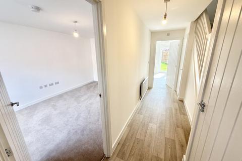 3 bedroom semi-detached house to rent, Thomas Blakemore Way, Priorslee