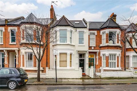 2 bedroom flat to rent, Meteor Street, London SW11