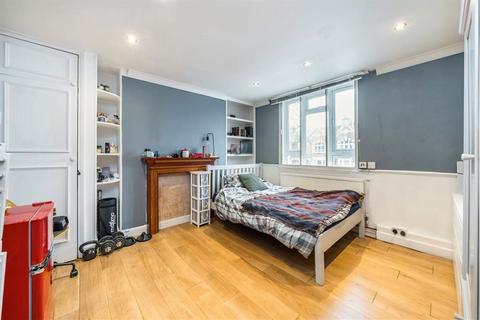 3 bedroom flat to rent, Fulham Palace Road, London SW6