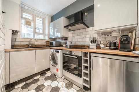 3 bedroom flat to rent, Fulham Palace Road, London SW6