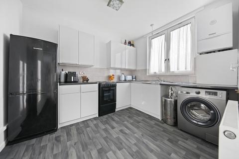 1 bedroom apartment for sale, Warwick Grove, Hackney E5