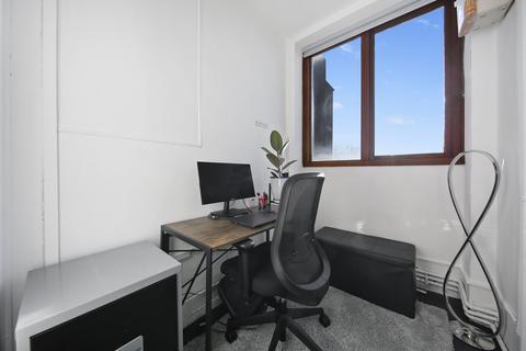 1 bedroom apartment for sale, Warwick Grove, Hackney E5