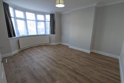 4 bedroom semi-detached house to rent, Ellesmere Road, Dollis Hill, London NW10