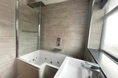 3 bedroom semi-detached house for sale, Pentland Avenue, Clayton, Bradford