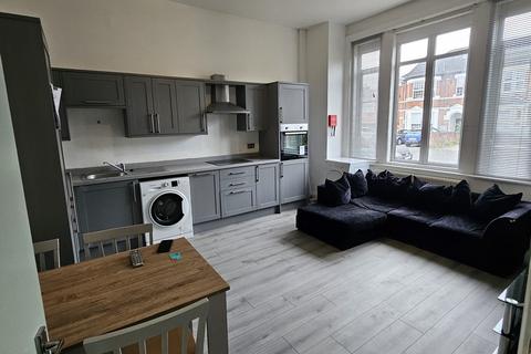 3 bedroom apartment to rent, Alma Road, Southampton