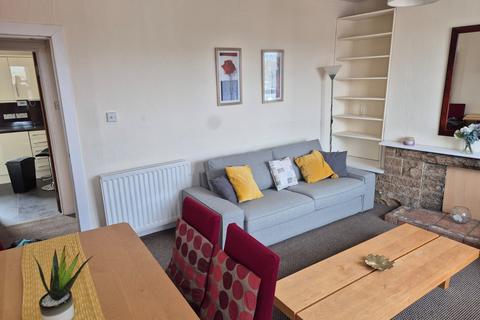 3 bedroom flat to rent, Clifton Road, Aberdeen, AB24