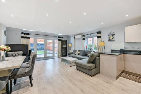 6 bedroom detached house for sale, Denton Way, Langley, Slough, SL3