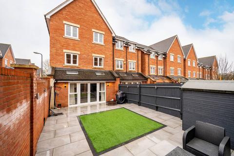 6 bedroom detached house for sale, Denton Way, Langley, Slough, SL3