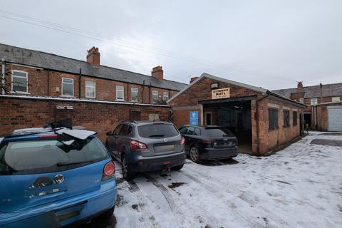Industrial unit to rent - Longford Road, Stretford