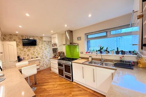 4 bedroom house for sale, Hazel Drive, Ferndown