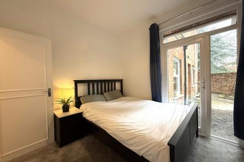 1 bedroom flat to rent, Cowick Street