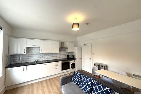 1 bedroom flat to rent, Cowick Street