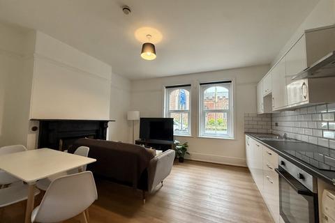1 bedroom flat to rent, Cowick Street