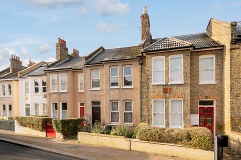 3 bedroom terraced house to rent, Alston Road, Tooting, London, SW17