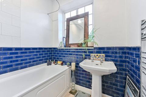 2 bedroom flat for sale, Endsleigh Mansions, Streatham Hill, London, SW16