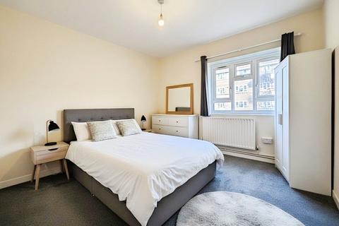 3 bedroom flat for sale, Friary Estate, London SE15