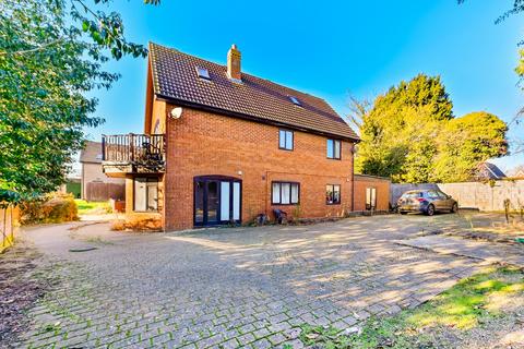undefined, Huntingdon Crescent, Bletchley, Milton Keynes, MK3