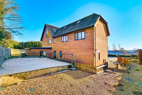 undefined, Huntingdon Crescent, Bletchley, Milton Keynes, MK3