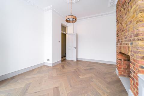 3 bedroom apartment for sale, Ferme Park Road, Crouch End N8