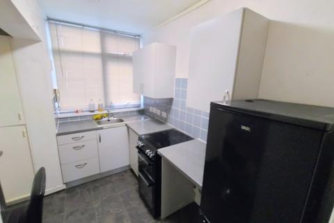 2 bedroom apartment to rent, The Lindens, Wolverhampton WV6